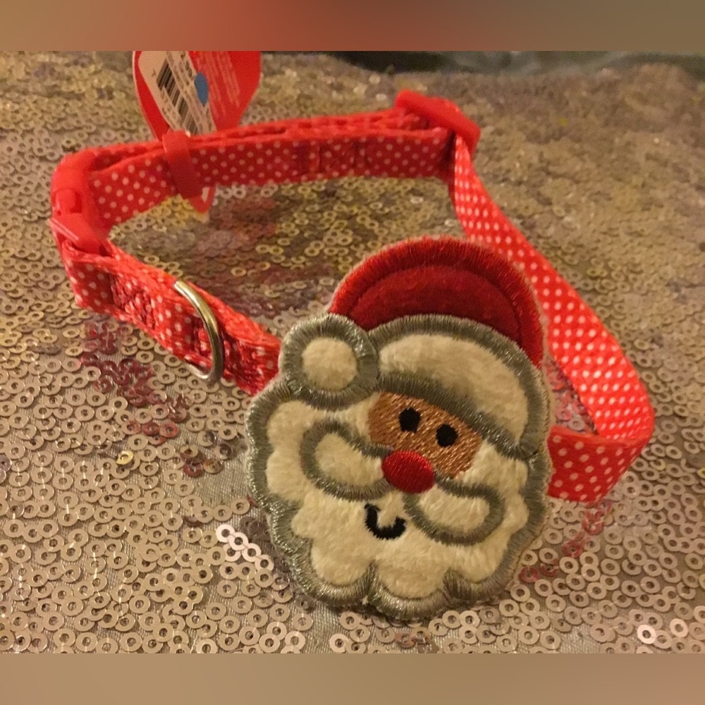 Dog Collar Size Small NWT. Great Christmas Decor / Pet ware for your furbaby .
